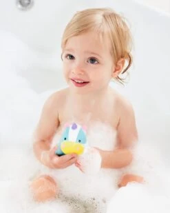 SkipHop Zoo Light Up Bath Toy - Unicorn -Productos Para Bebes Tienda 235361 5 scaled 1