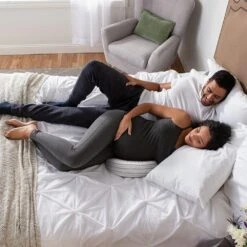 Boppy® Pregnancy Wedge | Grey Modern Stripes 9 Boppy® Pregnancy Wedge | Grey Modern Stripes -Productos Para Bebes Tienda GrayModernStripesPregnancySupportWedgeCoverJOEBR1068 c2020 PSfrom2018