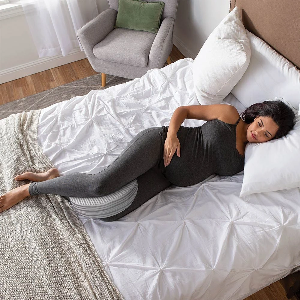 Boppy® Pregnancy Wedge | Grey Modern Stripes 2 Boppy® Pregnancy Wedge | Grey Modern Stripes - Imagen 2