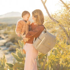 Petunia Boxy Backpack | Grey Matte Leatherette -Productos Para Bebes Tienda Grey Letherette 2610 1024x1024 1