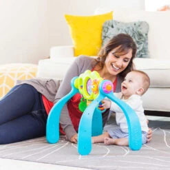 Bumbo Stages | Safari 11 Bumbo Stages | Safari -Productos Para Bebes Tienda Low Resolution Bumbo PlayGym Lifestyle 1