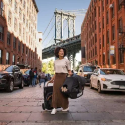 Nuna Pipa Urbn + TRVL TS | Caviar 26 Nuna Pipa Urbn + TRVL TS | Caviar -Productos Para Bebes Tienda Nuna 10142022 US PIPAurbn 0045 1x1 3020.jpg 1