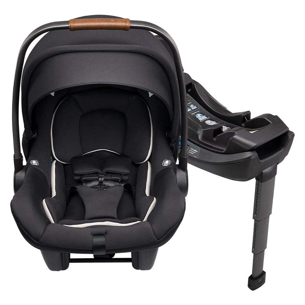 Nuna Pipa Lite R + RELX Base | Caviar 1 Nuna Pipa Lite R + RELX Base | Caviar
