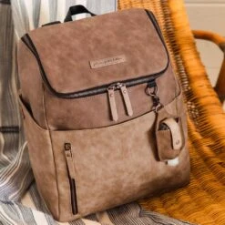 Petunia Tempo Backpack | Brioche 12 Petunia Tempo Backpack | Brioche -Productos Para Bebes Tienda tempo backpack diaper bag in brioche diaper bags petunia pickle bottom 6 1800x1800.jpg